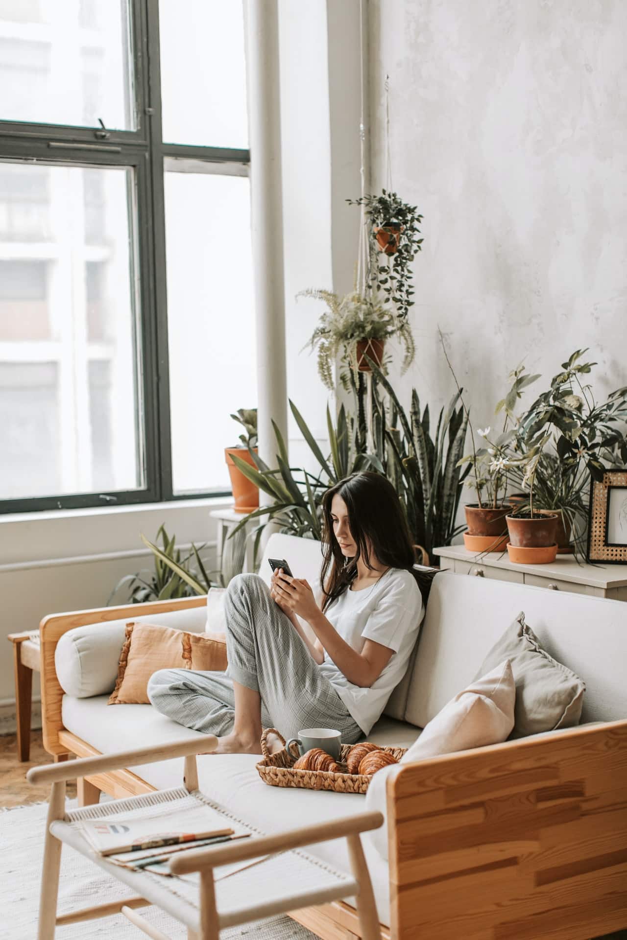 How should design professionals and Interior Designers use this guide?