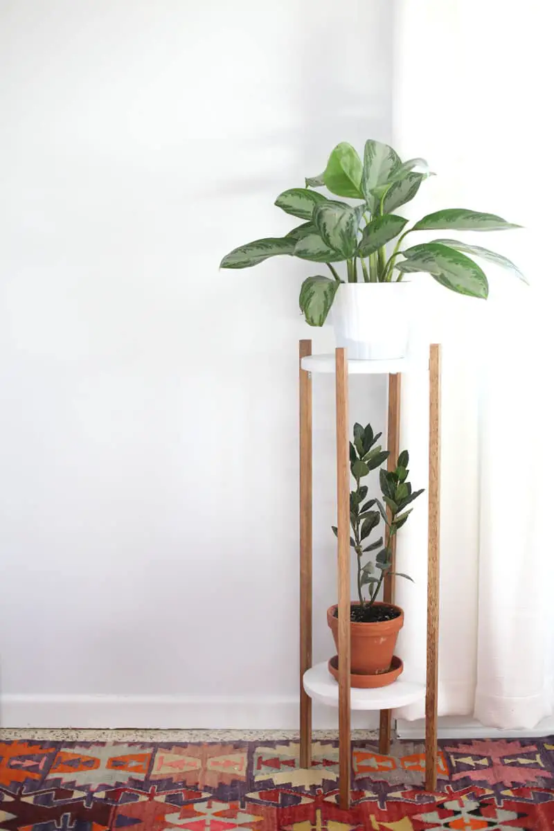 Mid-century Modern Furnishings – Stand Planters II