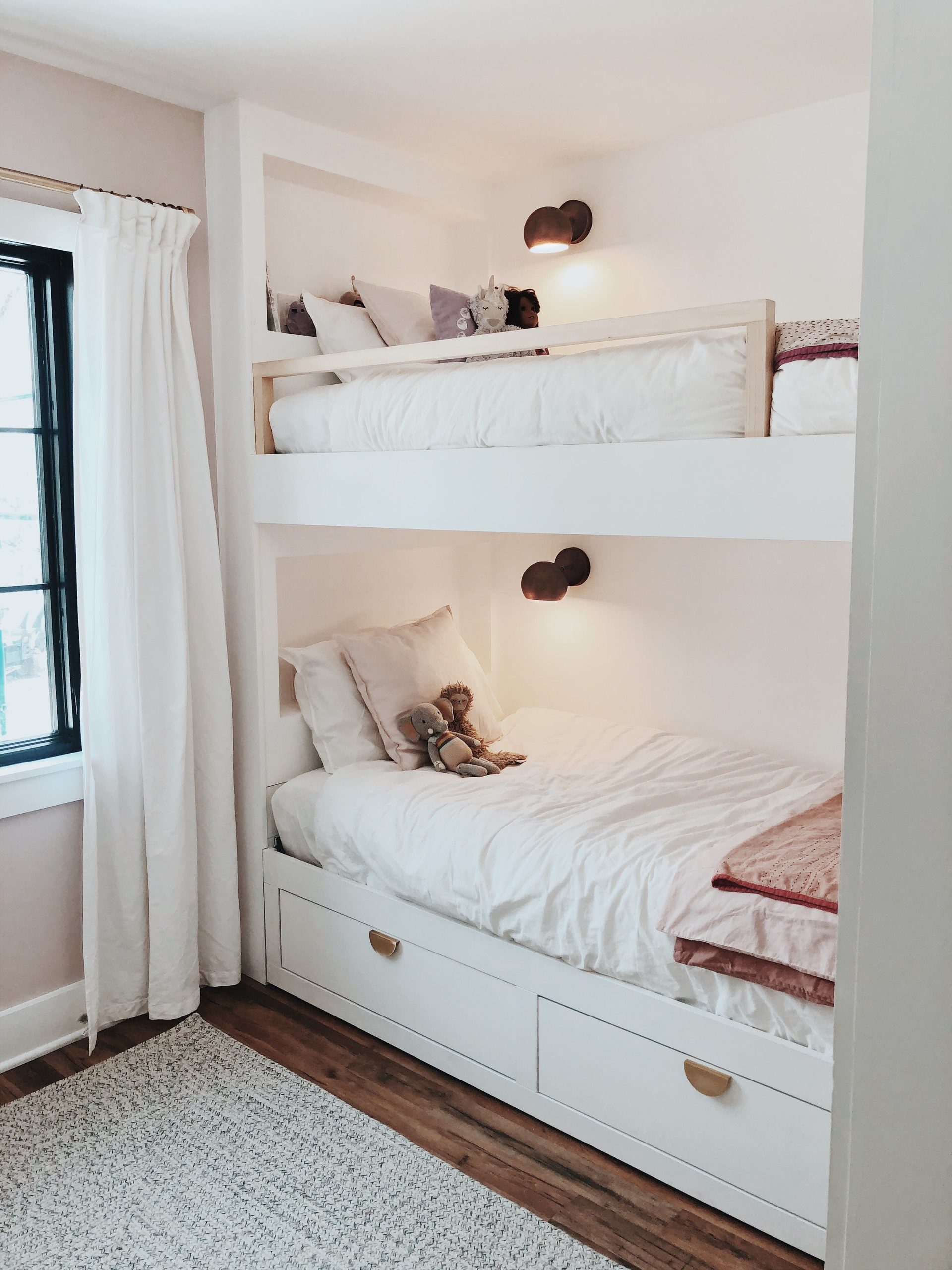 light colored bedroom design with aesthetic bunk beds