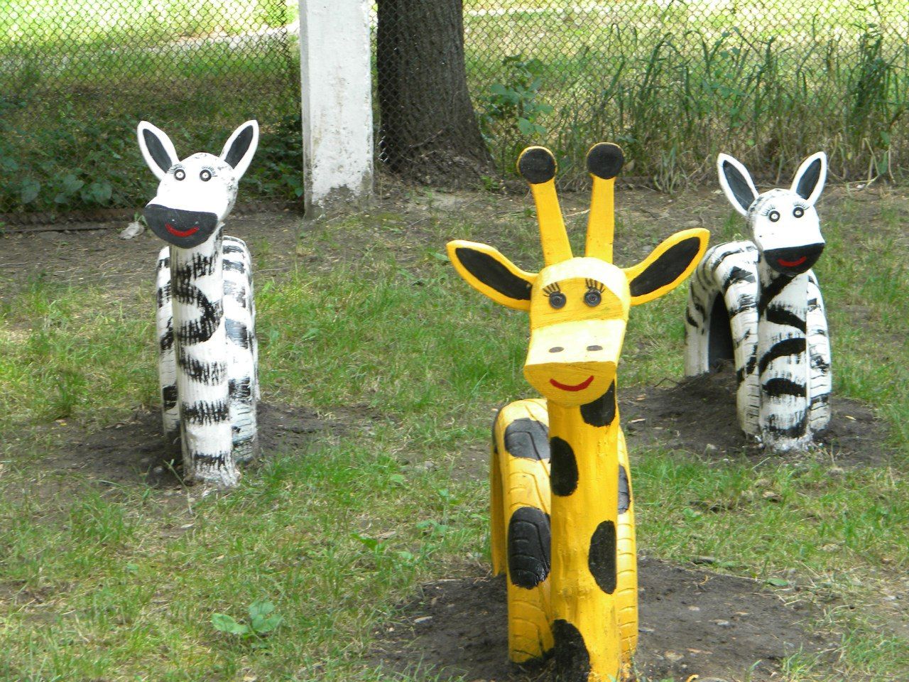 Incredible Animals Made Out Of Used Tires