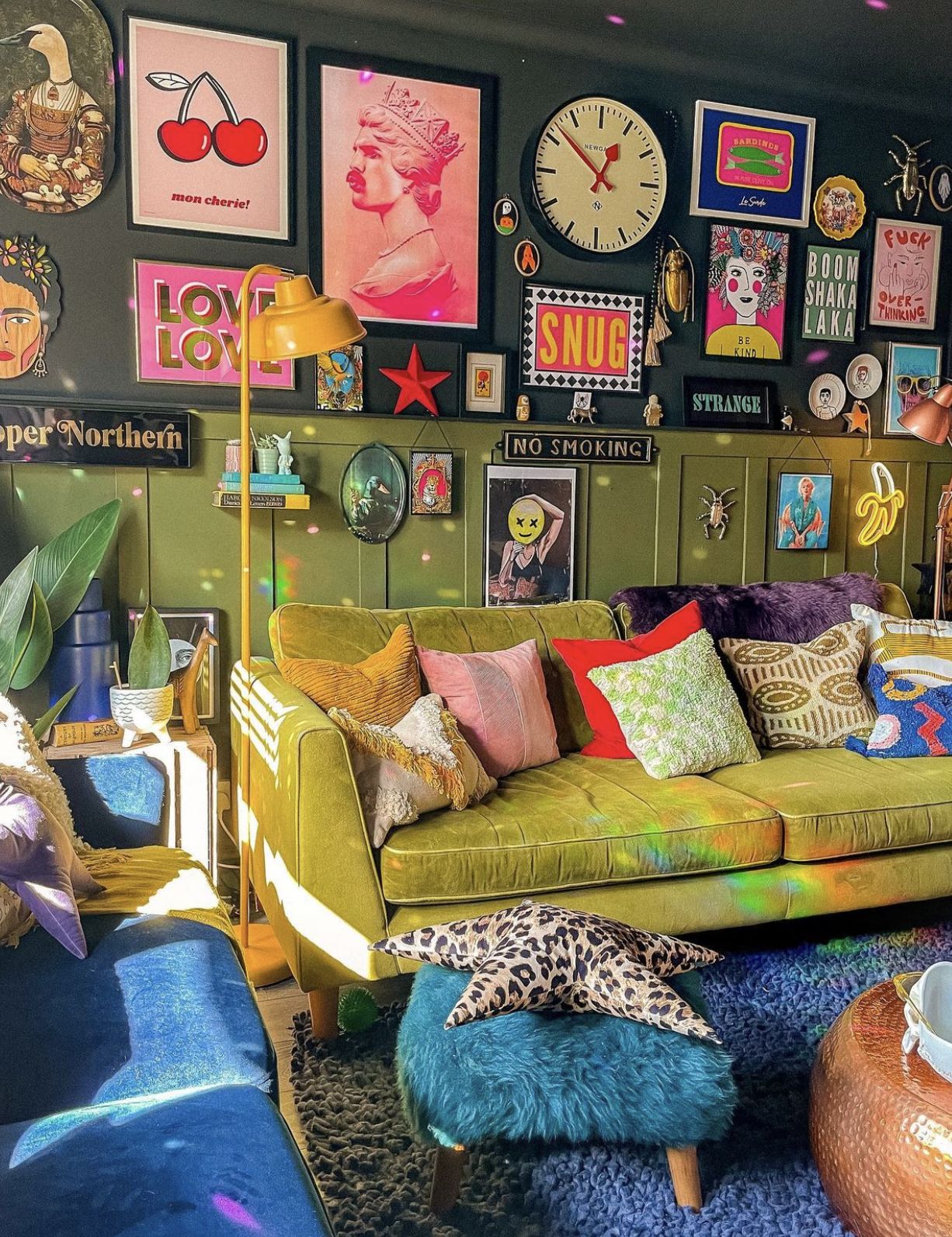 design boho maximalist living room