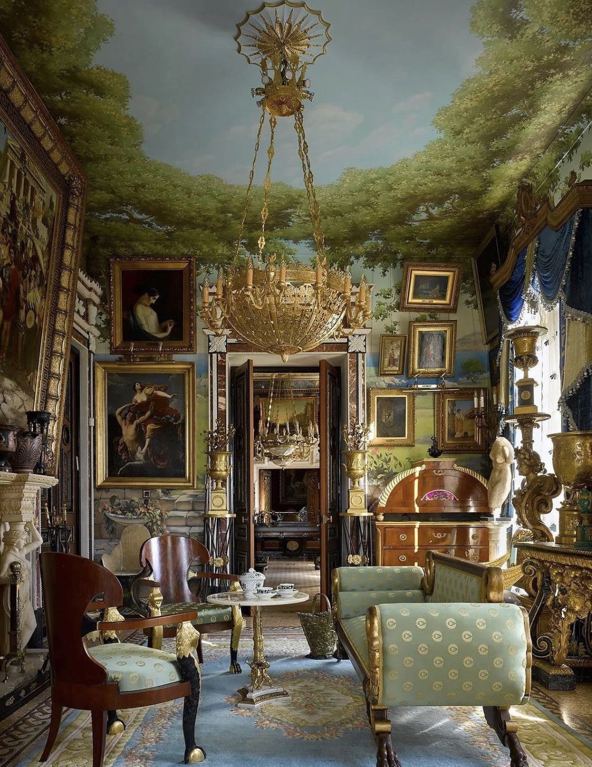 How to Design a Maximalism Style Room