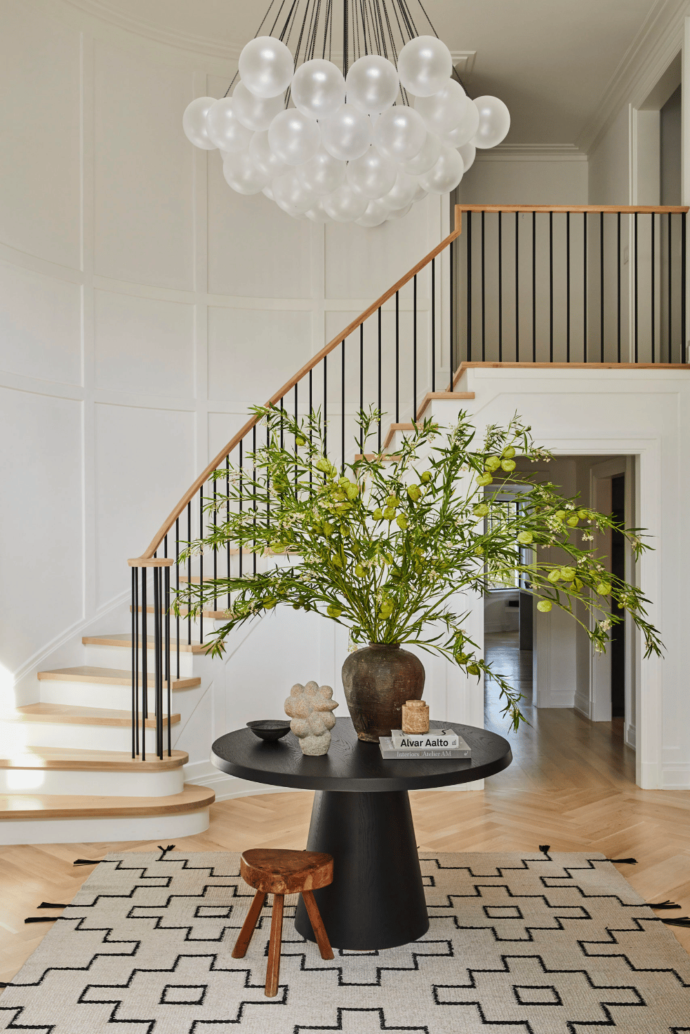 What type of lighting should I use in my curved wall entry?