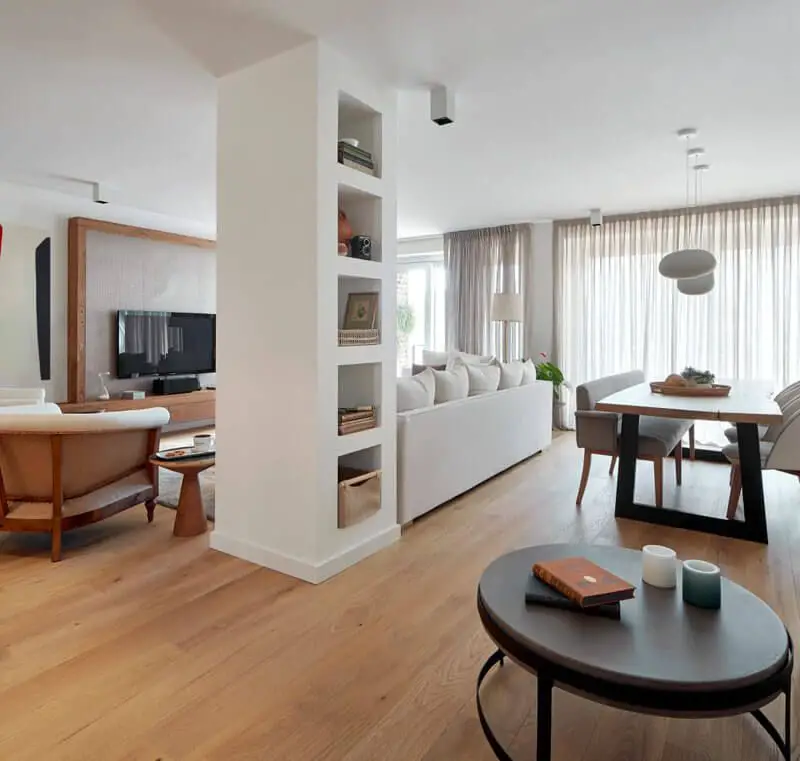 Match Your Pillar or Beam to a Room’s Trim