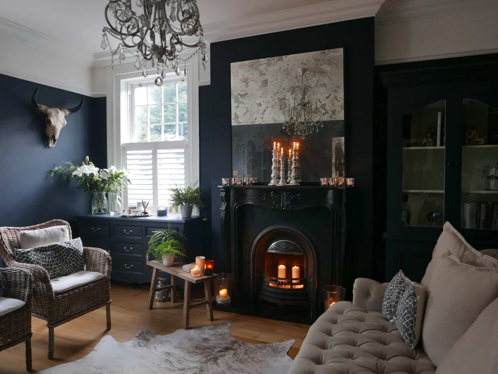 How to Arrange Living Room Furniture with Fireplace and TV - photo 3