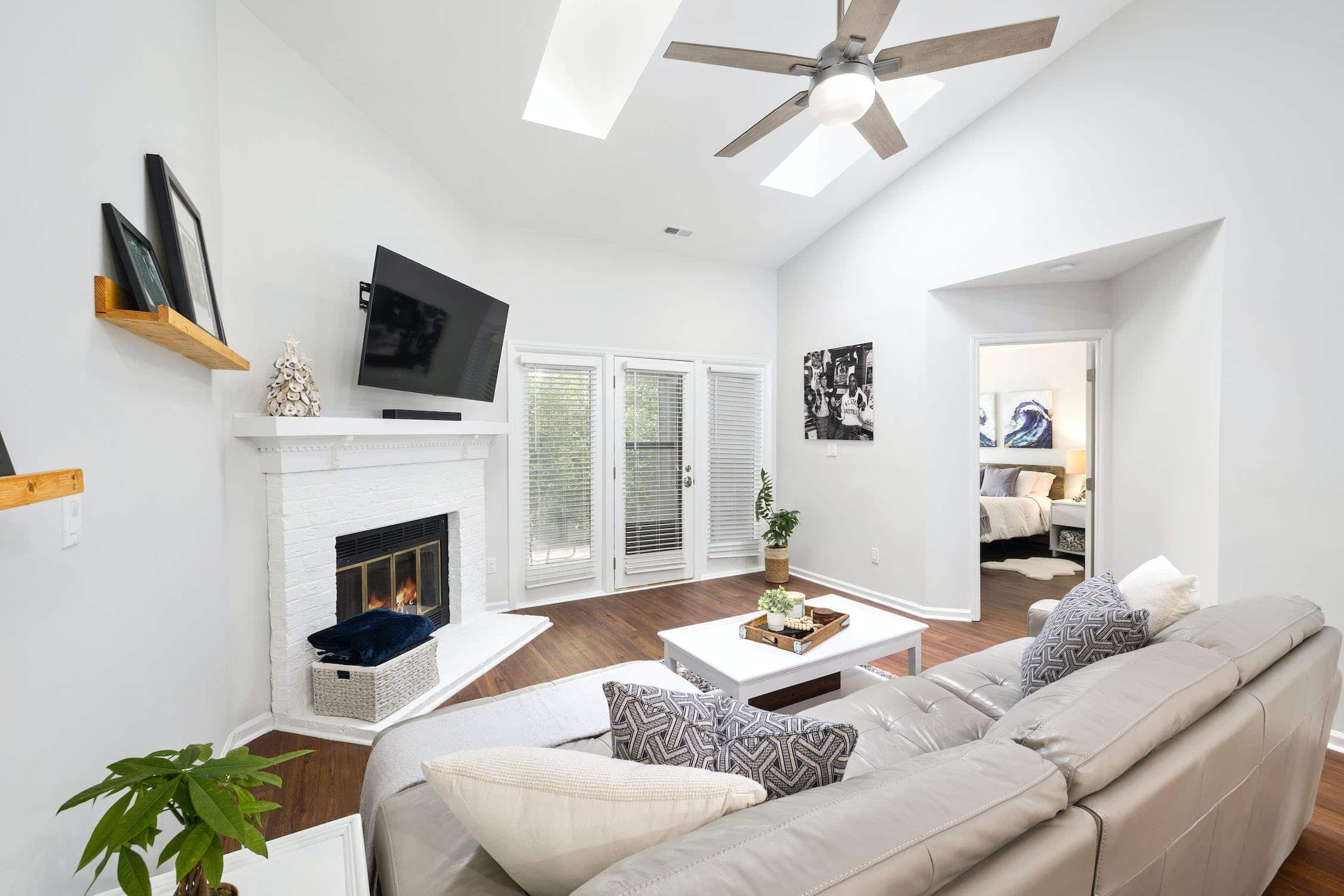 How to Arrange Living Room Furniture with Fireplace and TV