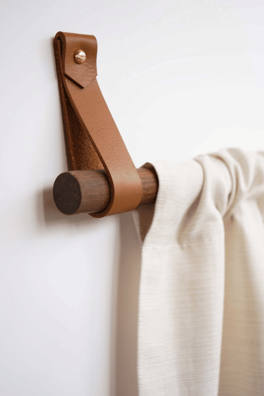How To Choose Curtain Rod Color – 10 Easy Steps