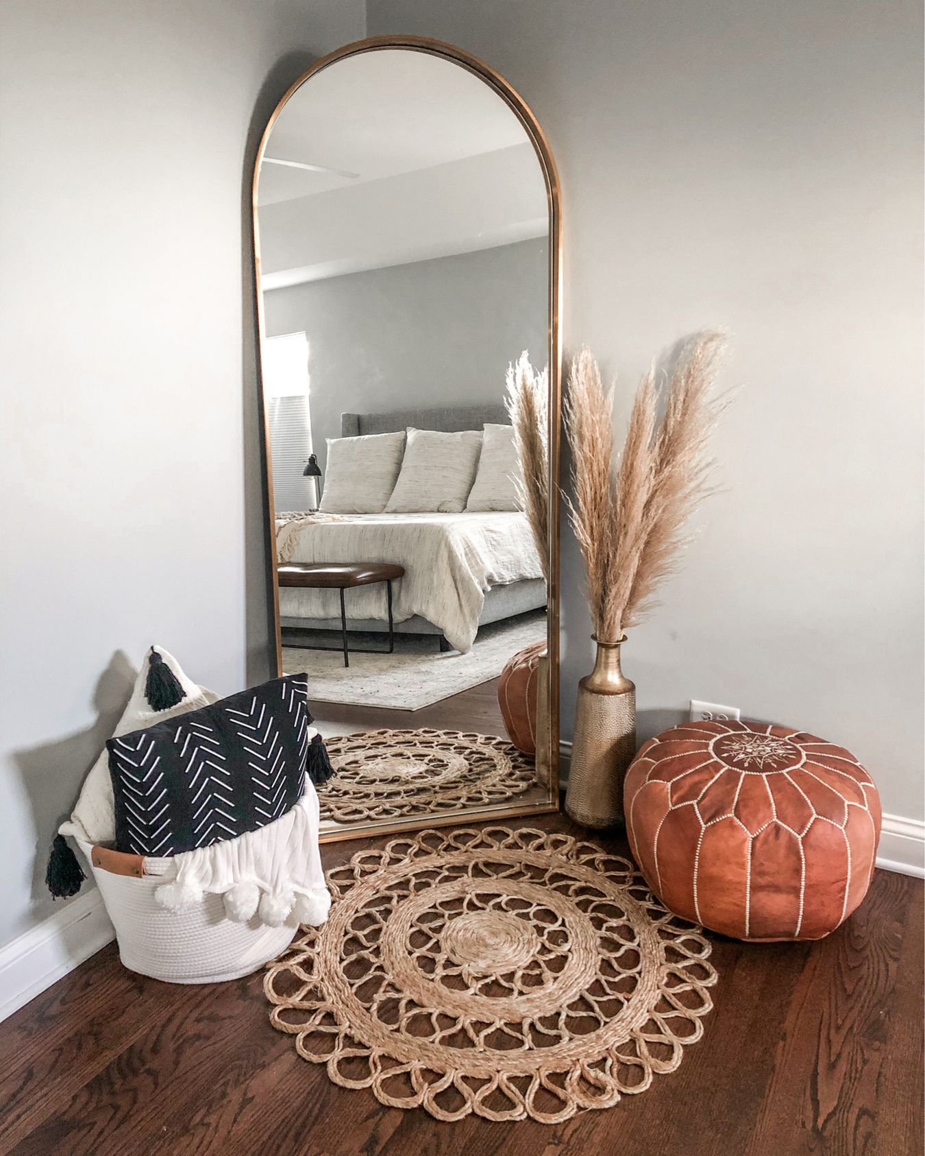 Organizing Toys with Baskets in your Living Room
