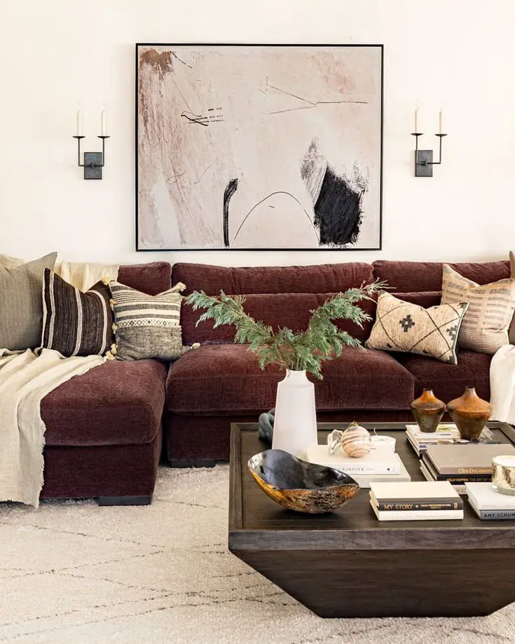 When selecting accessories, such as rugs and pillows, stick to shades of red or brown to create a cohesive look and stay…