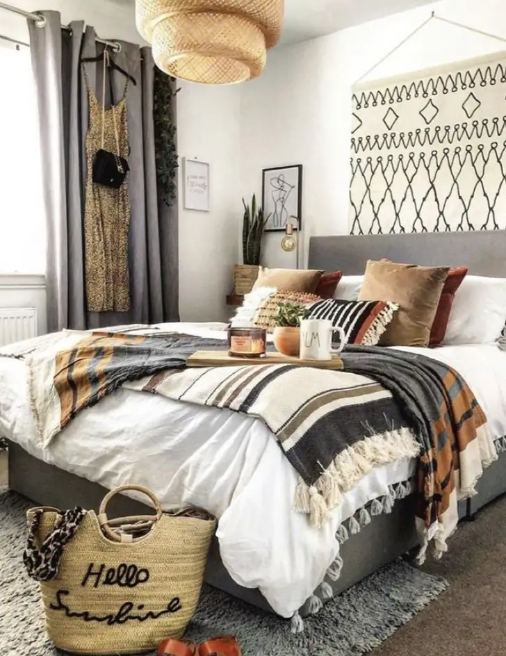Hang it at the head of your bed like an art piece for a unique style and sophisticated look.