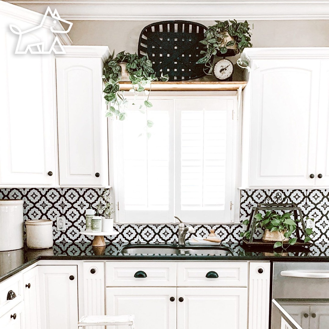 How to Decorate a Kitchen Window – 10 Great Ideas