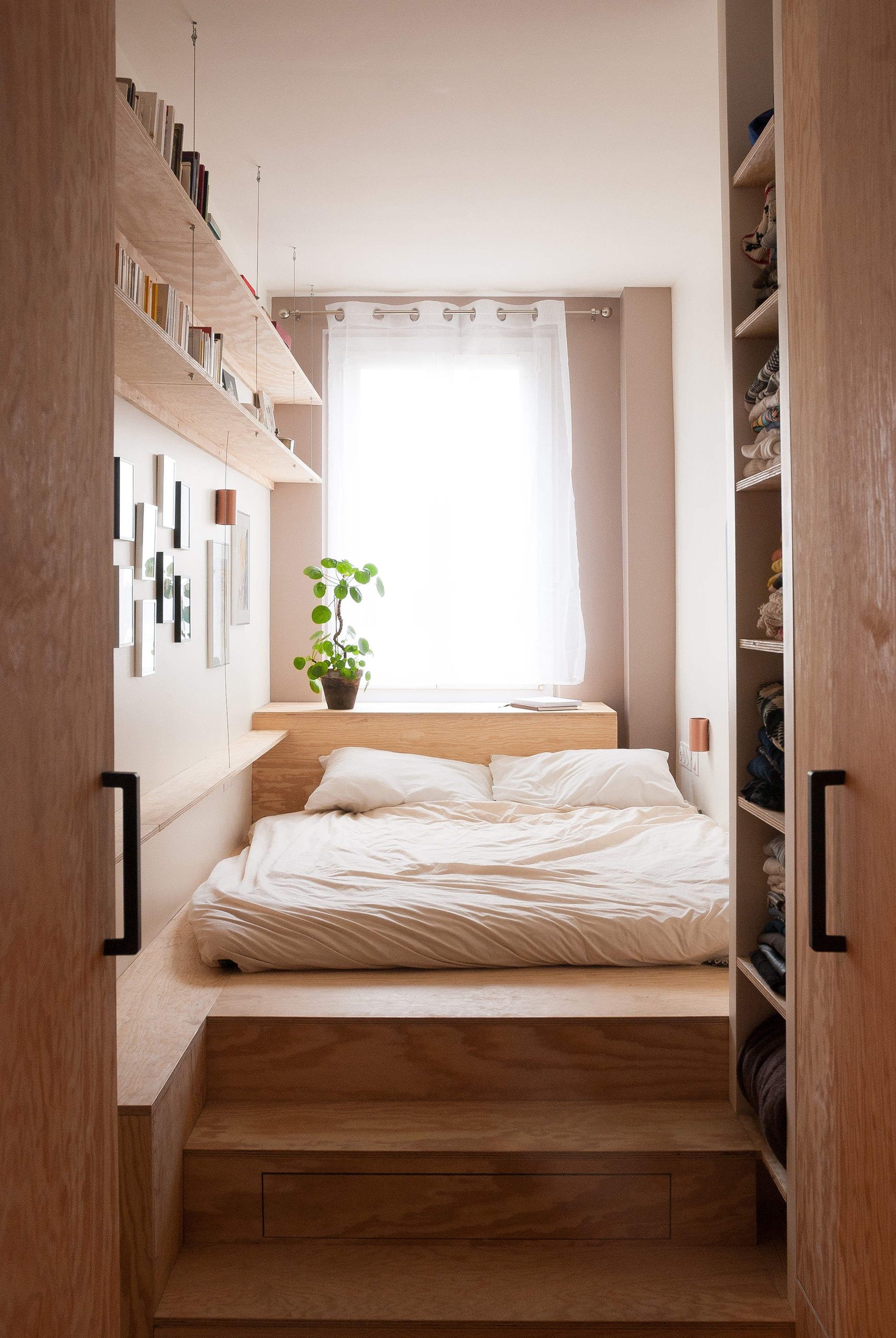 Install all-inclusive bedroom sets with multiple drawers and shelves to make the most of every inch.