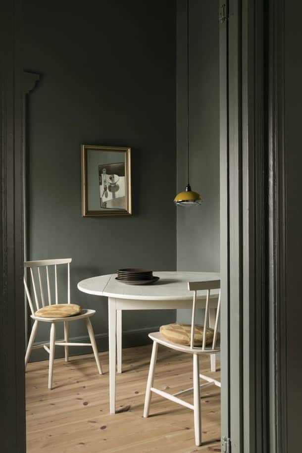 Make Your Small Kitchen Look Larger with the Soothing Light Green Colors