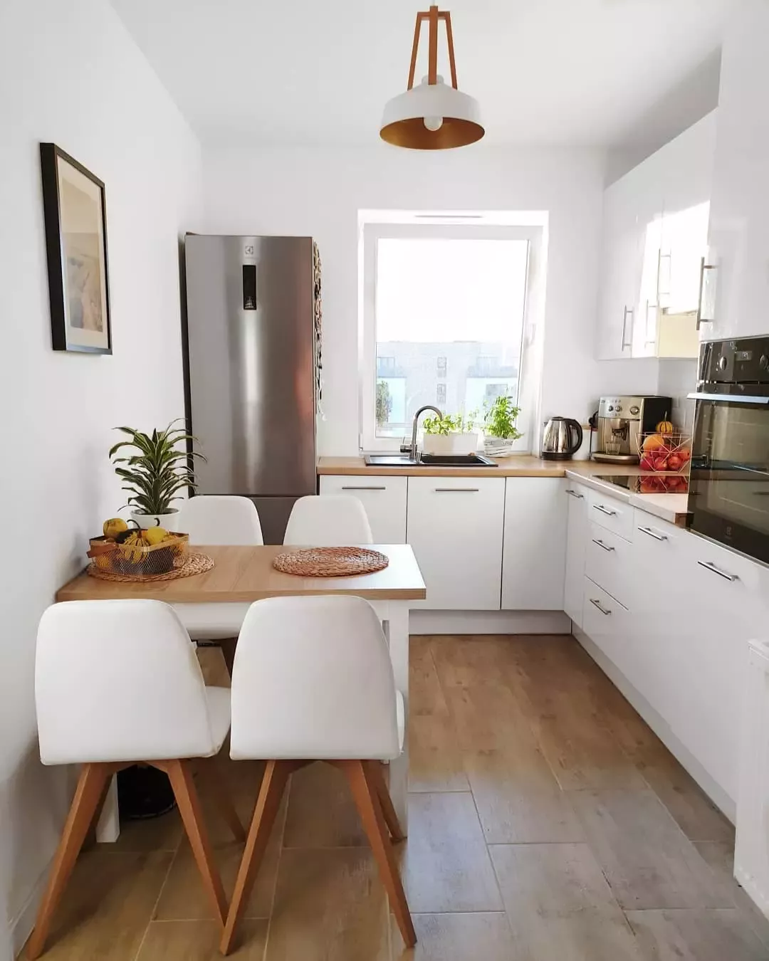 How to Organize a Small House with no Storage – 10 Solutions