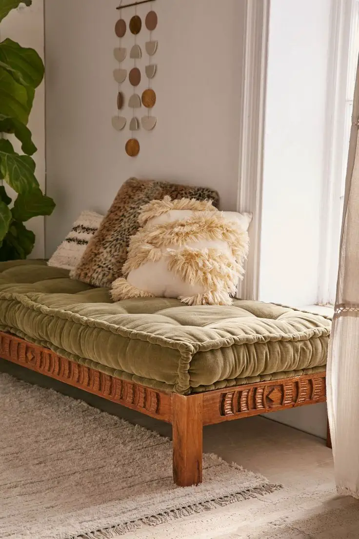 What Is a Daybed Cover?