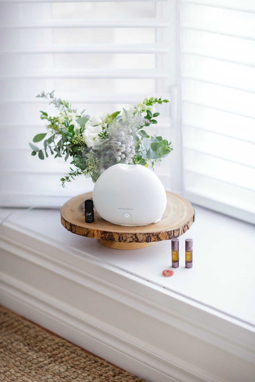 Carpets and rugs may be kept smelling fresh and clean by using essential oil.