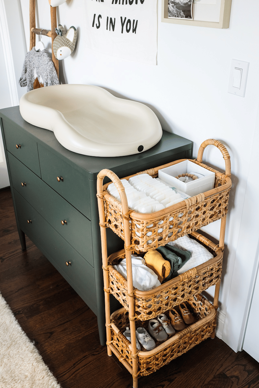 10+ Creative and Simple Ways to Organize Your Baby’s Clothes