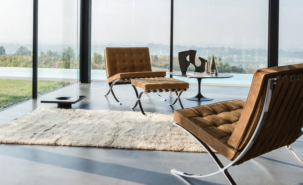 Slowing Down with Carpet: The Benefits of Soft Flooring for Art Viewing and More