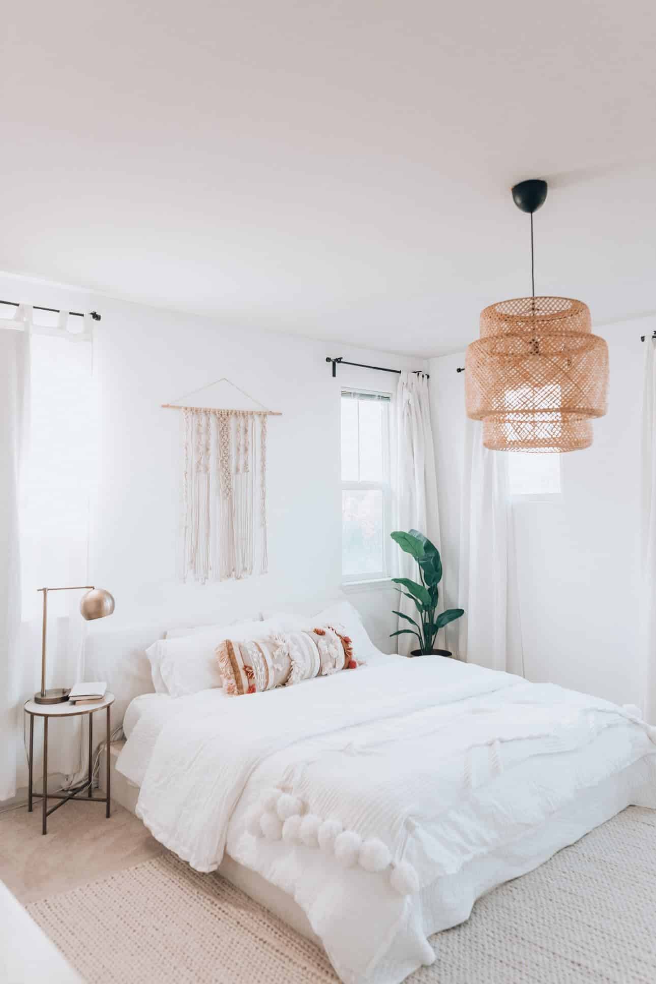 White is a simple and neutral color that can provide a peaceful environment.
