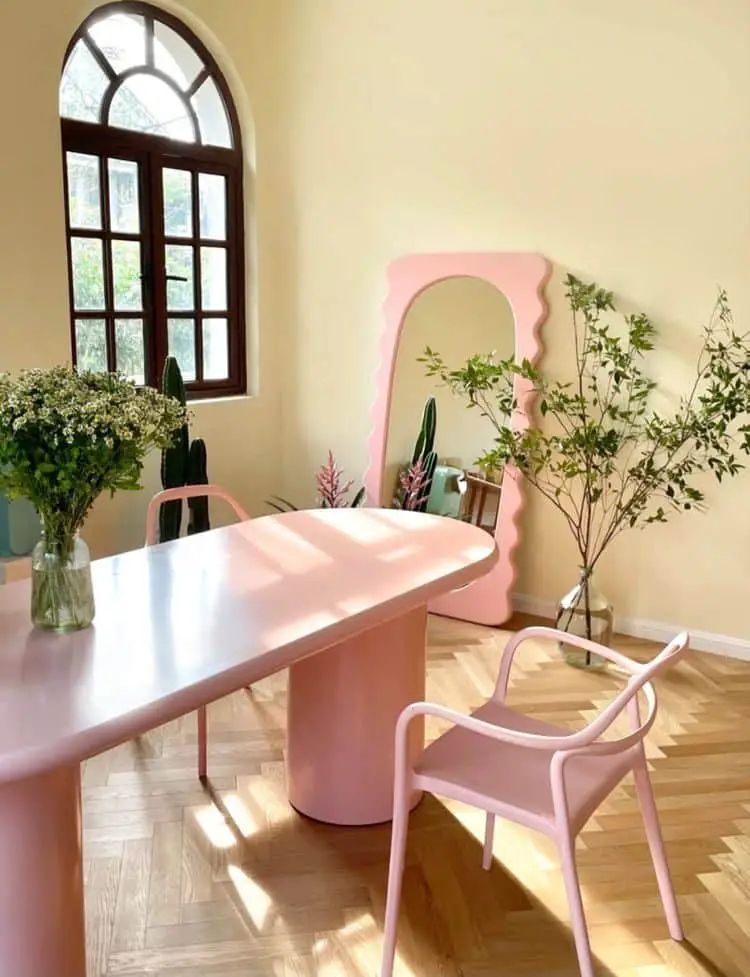 How can I use feng shui to choose room colors that inspire creativity?