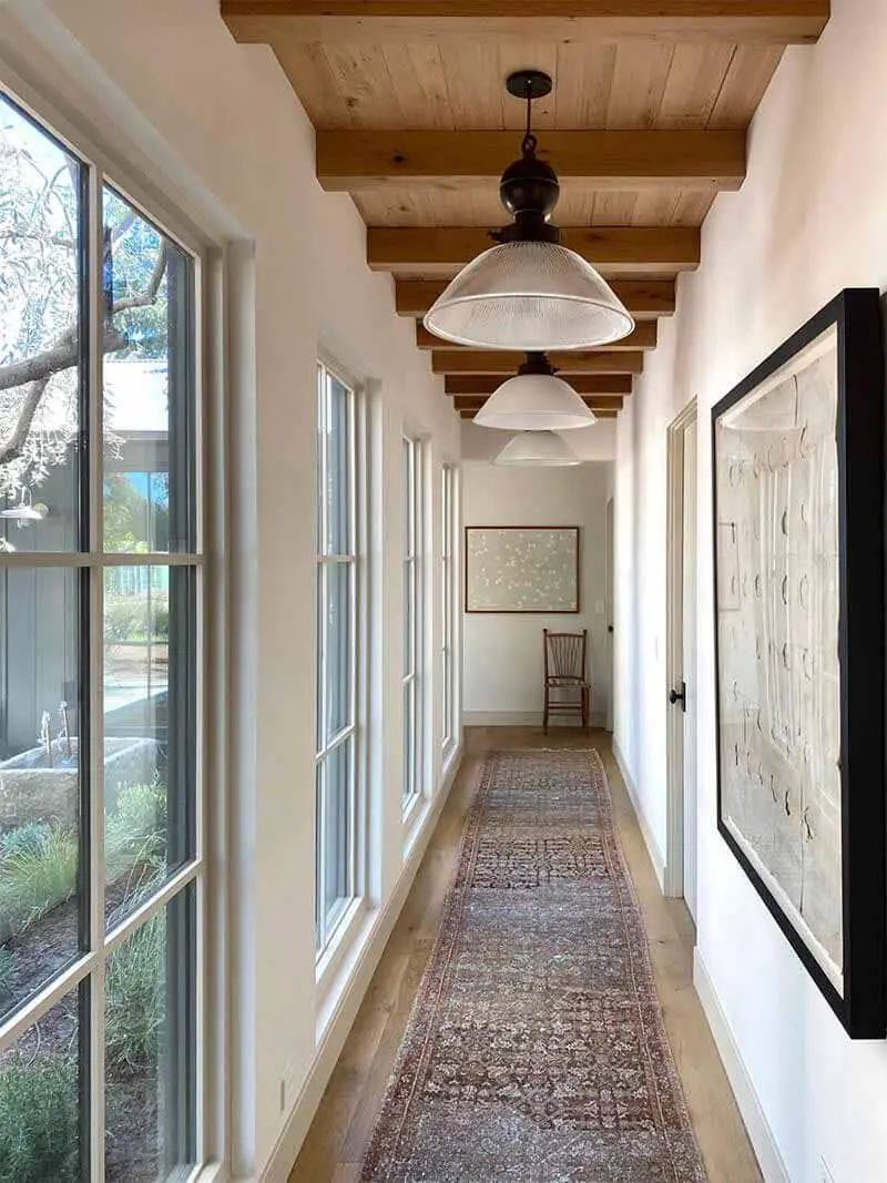 Seamless Transitions: Navigating Spaces with Interior Design