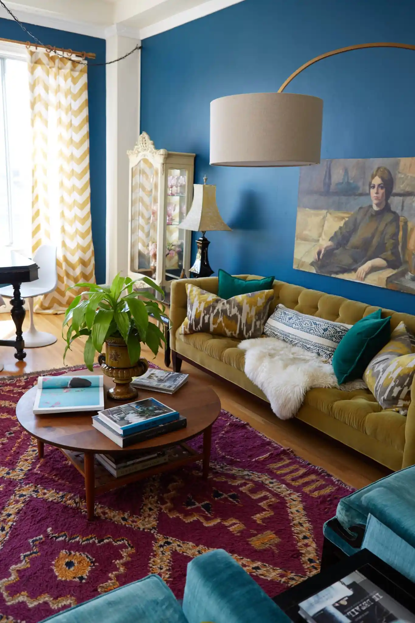 Mix and Match: Cozy Eclectic Old World Decorating Ideas