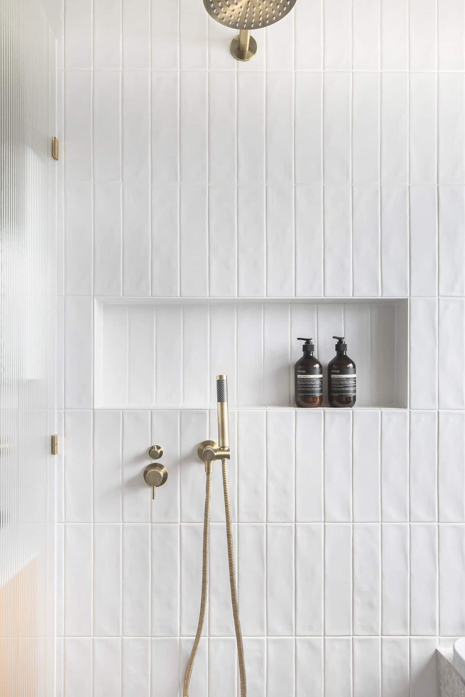 Vinegar and Baking Soda Paste: Natural and Effective