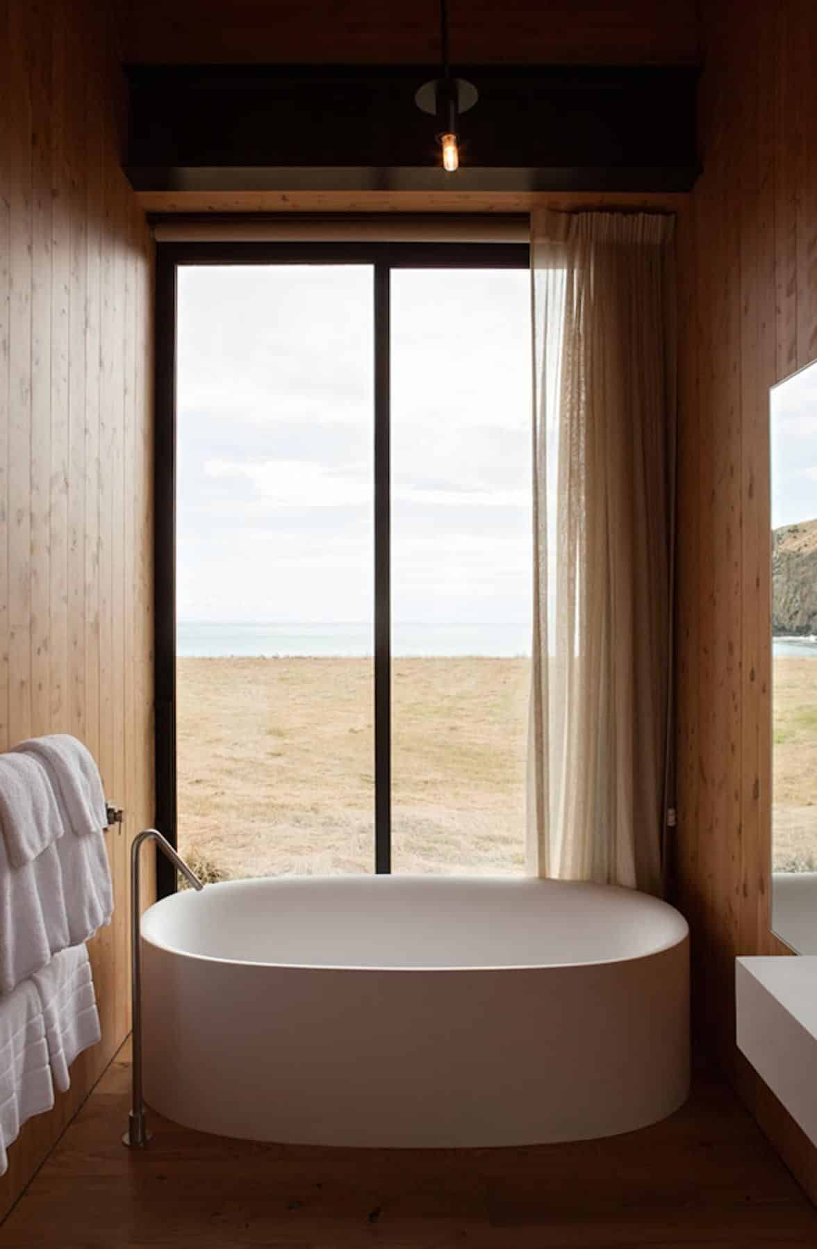 Clean Clothes on the Go: How to Wash Clothes in a Hotel Bathtub