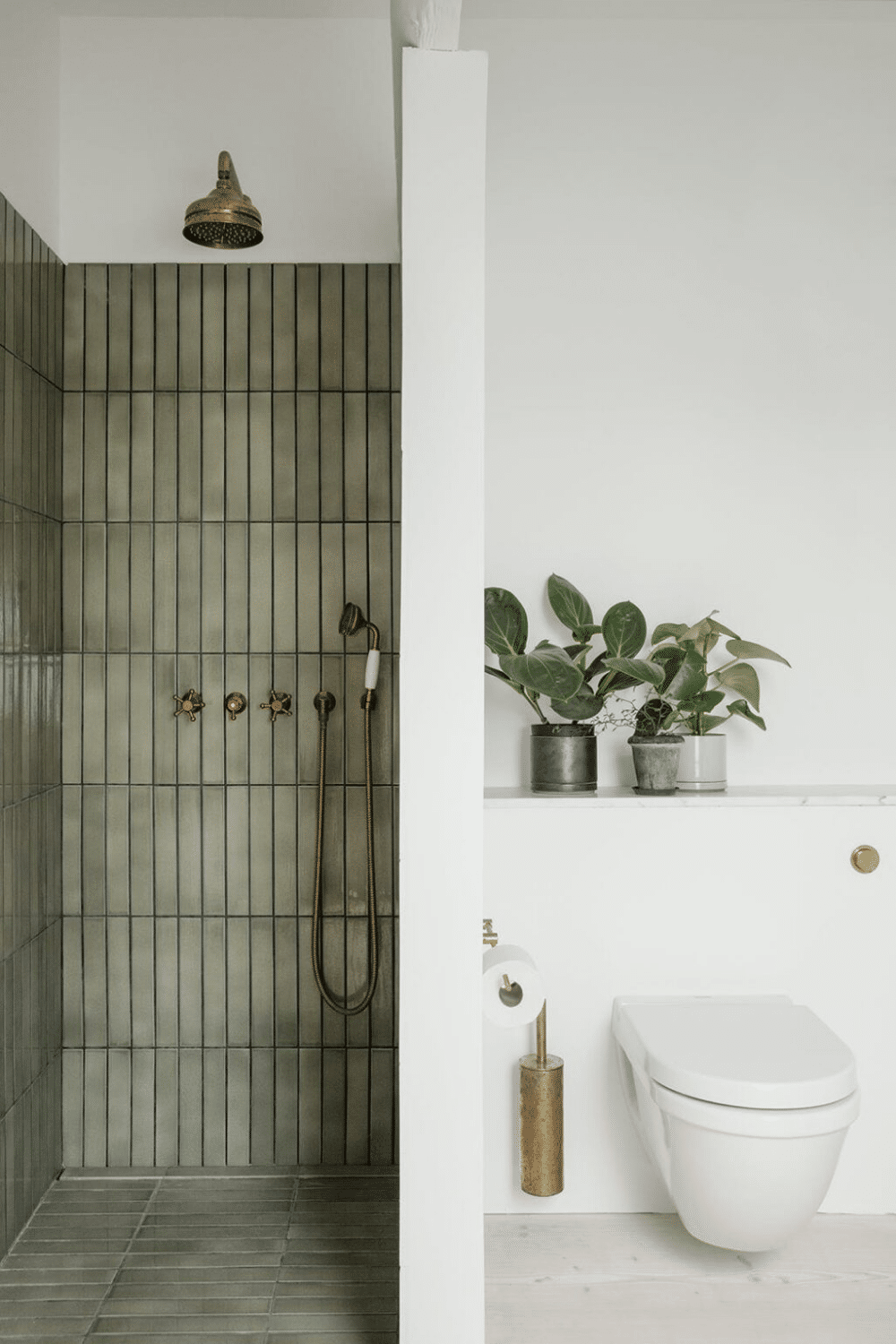 Is it possible to clean porcelain tiles and grout without intensive scrubbing or harsh chemicals?