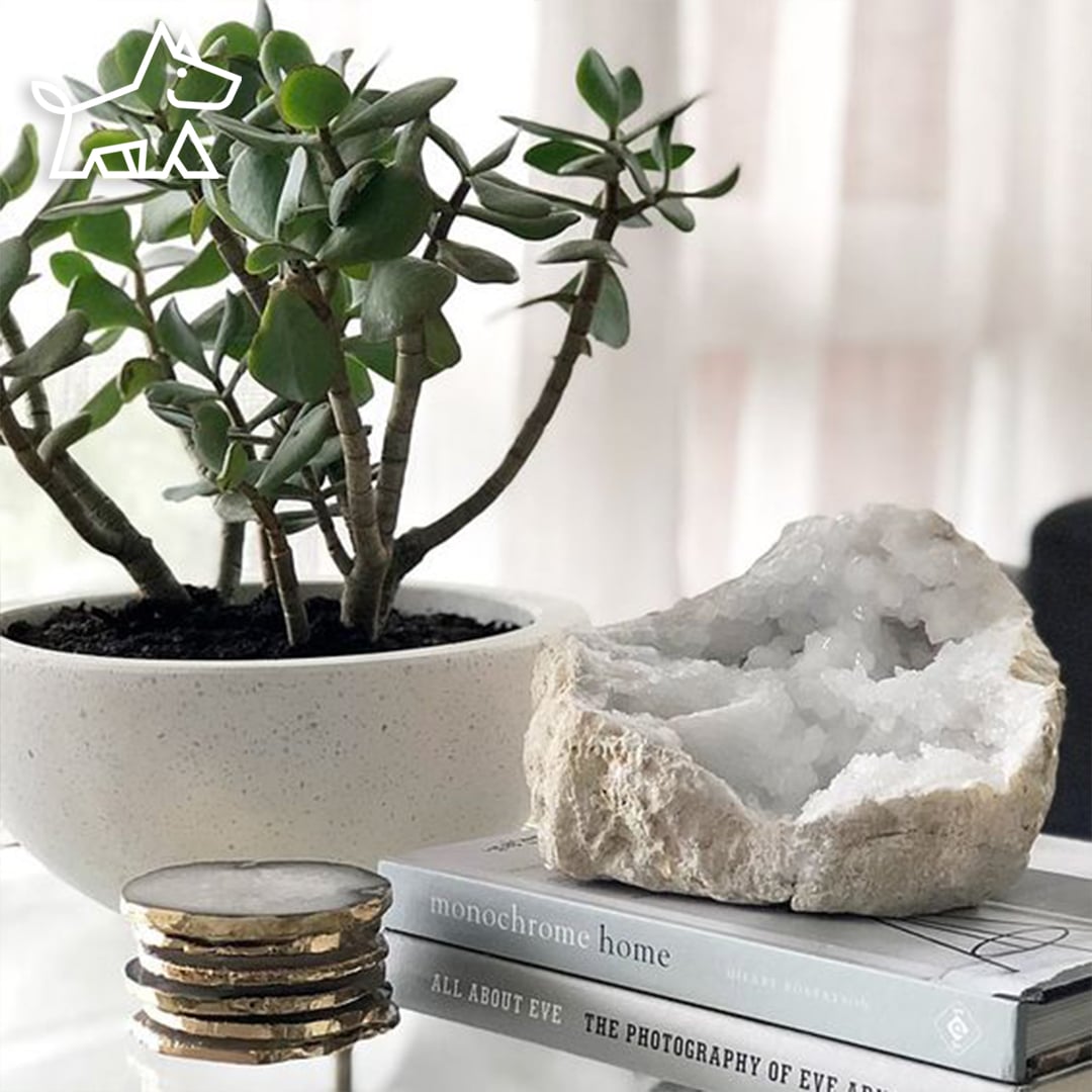 Unlock the Magic of Healing Energy: How to Display Crystals in Your Home for a Harmonious Ambiance