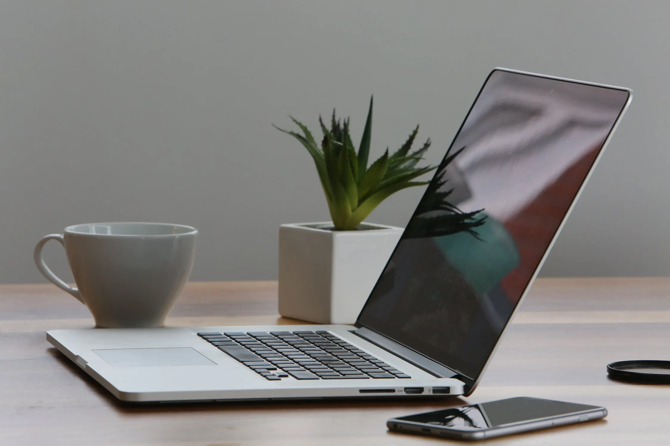 Looking for the Best Interior Designer Profiles? Meet the Top Talents Online - photo 2