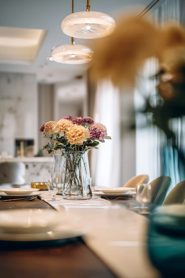 How to Decorate with Luxury Dining Room Like a Pro - photo 3